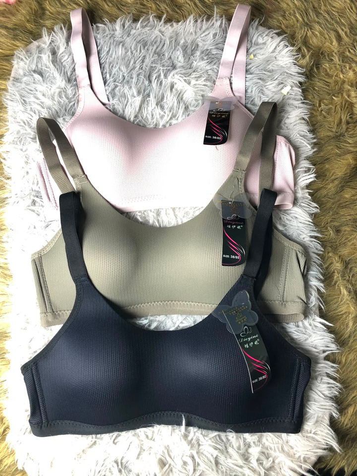 Vhisper Vears Wireless Seamless Full-Coverage Comfort Bra – Back Support 4-Hook Breathable Bralette