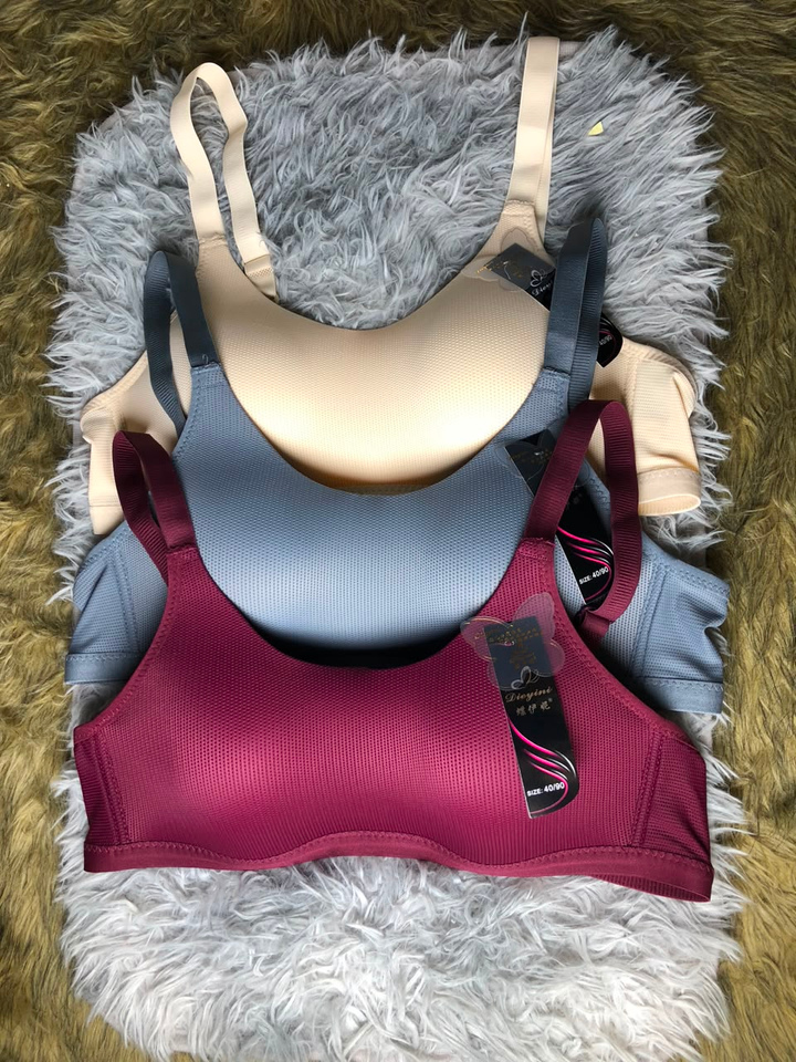 Vhisper Vears Wireless Seamless Full-Coverage Comfort Bra – Back Support 4-Hook Breathable Bralette