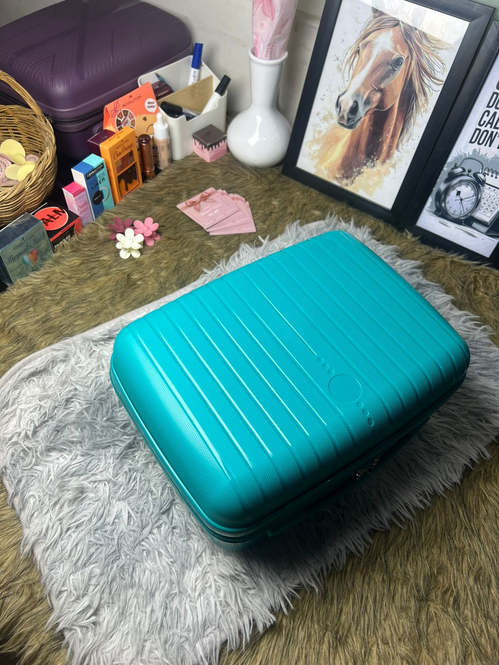 Vhisper Vears Jetsetter Hard-Shell Vanity Case – Multi-Functional Travel Suitcase & Gym Organizer Gift Box