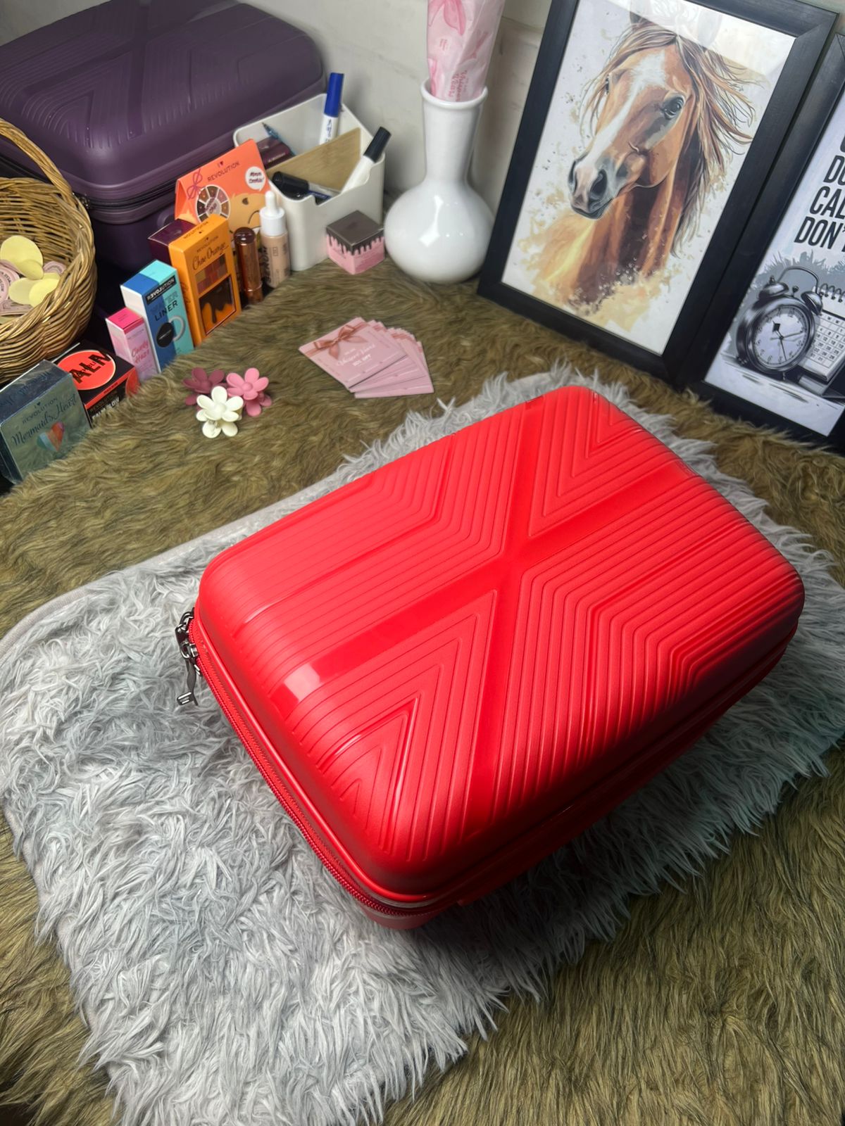 Vhisper Vears Jetsetter Hard-Shell Vanity Case – Multi-Functional Travel Suitcase & Gym Organizer Gift Box