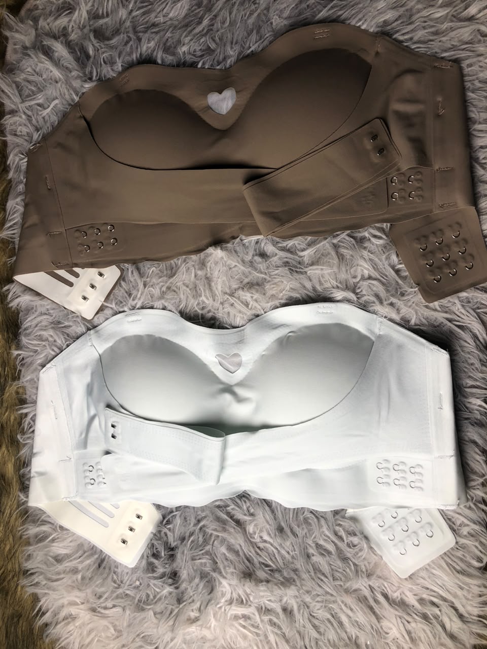Vhisper Vears Strapless Anti-Slip Push Up Bra – Front Cross Buckle Wireless Heart Bandeau