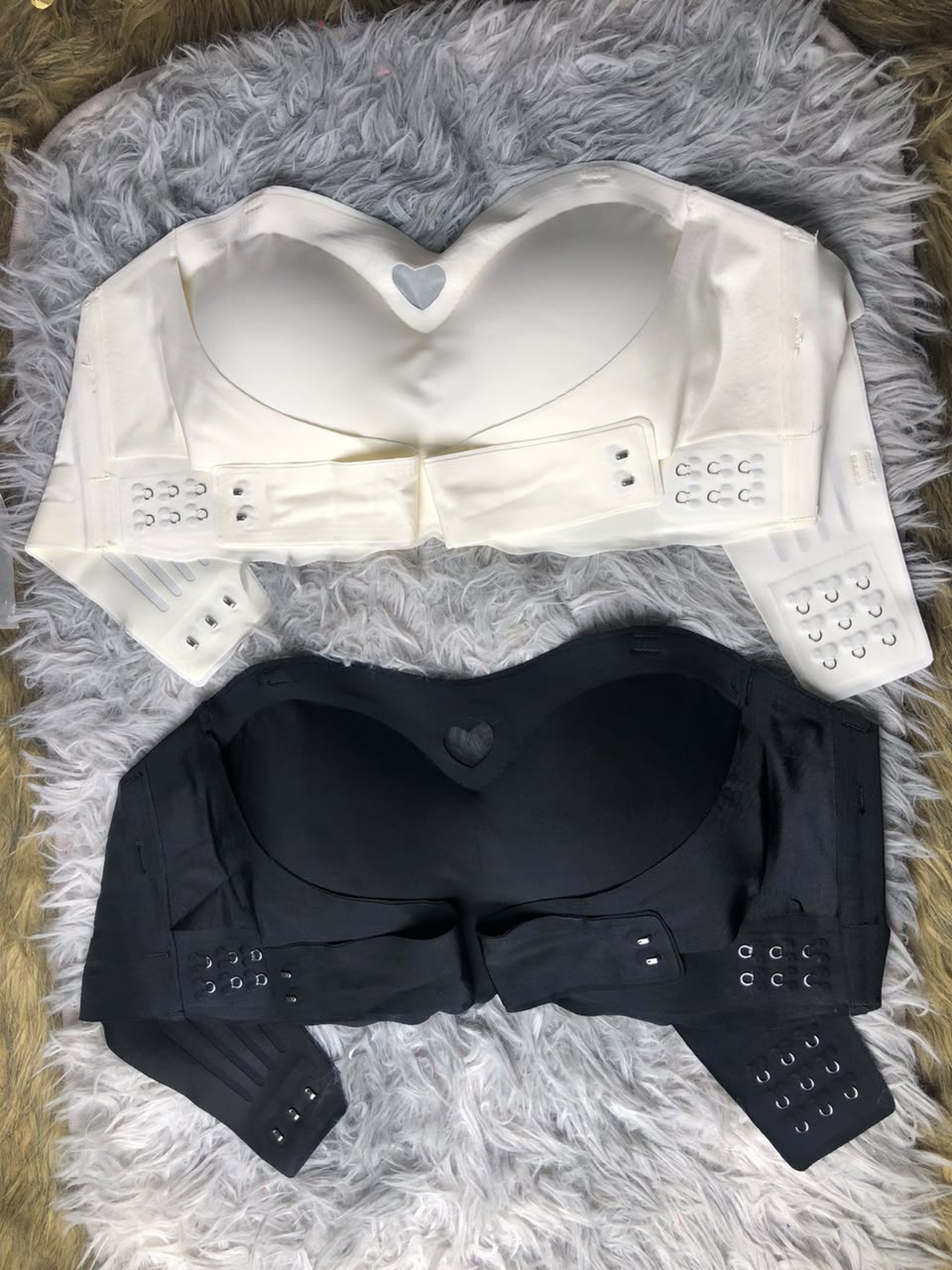 Vhisper Vears Strapless Anti-Slip Push Up Bra – Front Cross Buckle Wireless Heart Bandeau